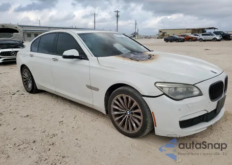 2013 BMW 740 I из США, поврежденный, VIN WBAYA6C50DC995102